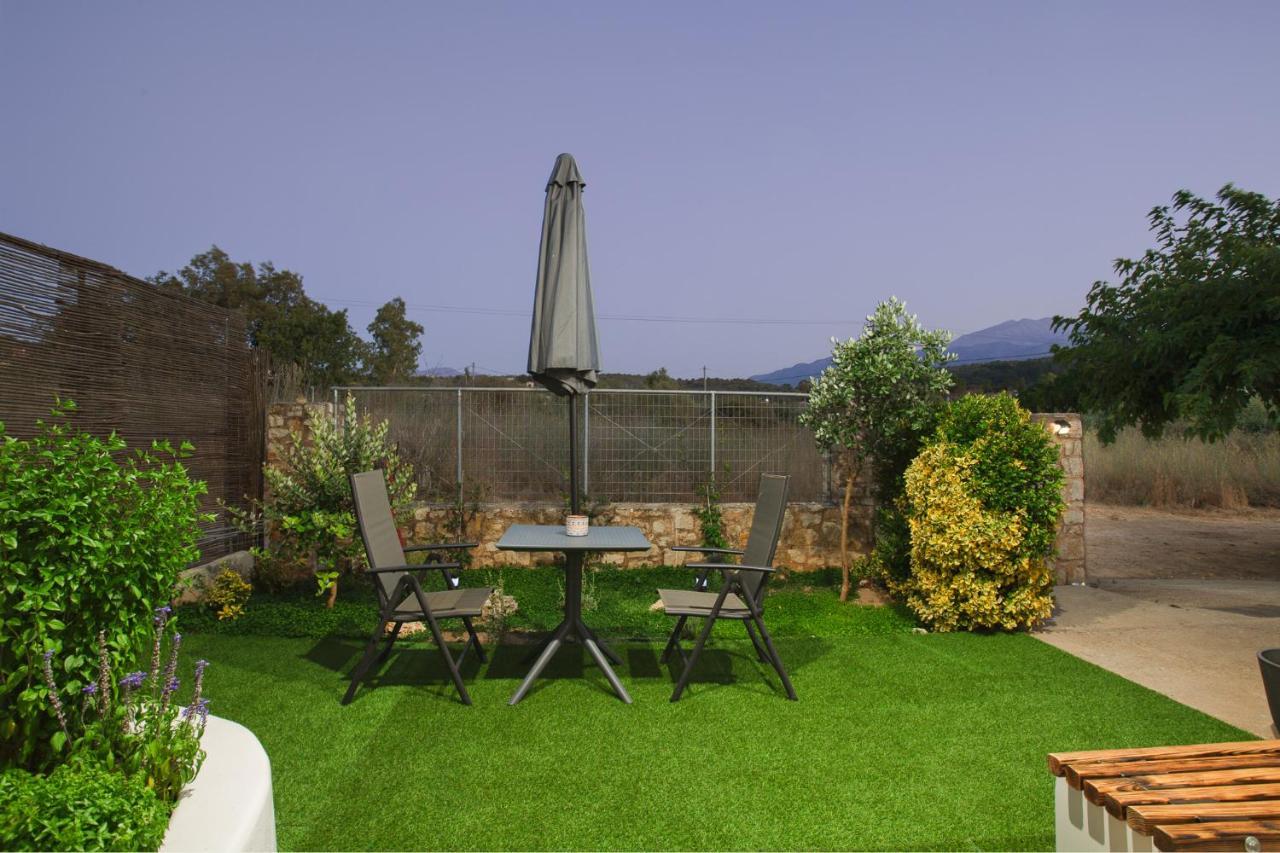 Livingfy Apt With Mountain View & Garden Vamos Esterno foto